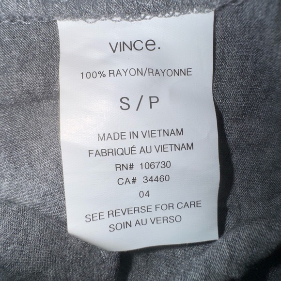 Vince Gray Long Sleeve Shirt Raw Seam Detail
at shoulder and back Sz Small EUC - Picture 8 of 10